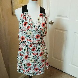 Caribbean Queen, NWOT, M, floral wrap dress.